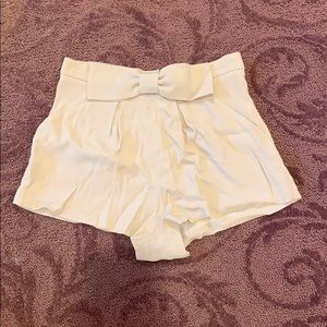 Bel air blush bow shorts new